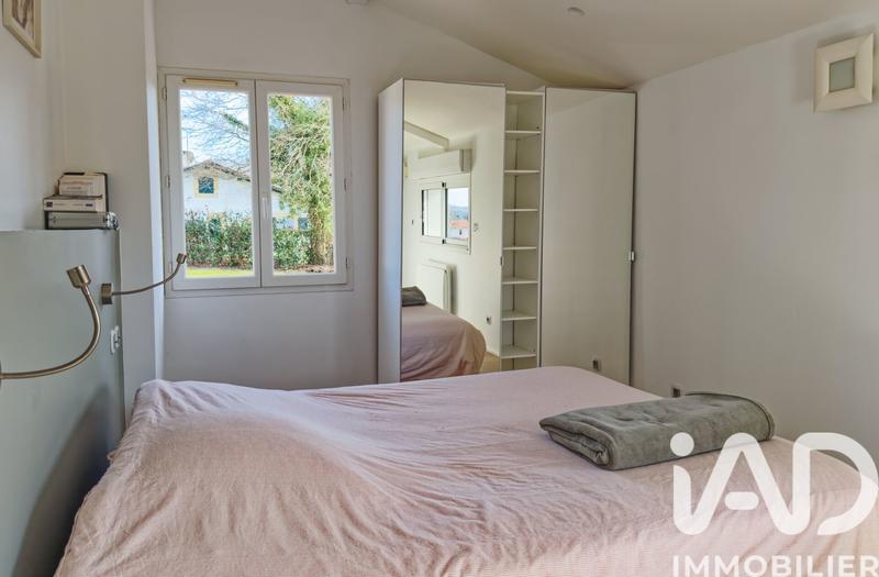 Maison - 225 m² - 9 pièces