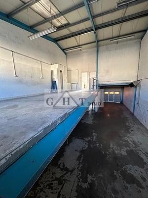Entrepôt - 281 m²