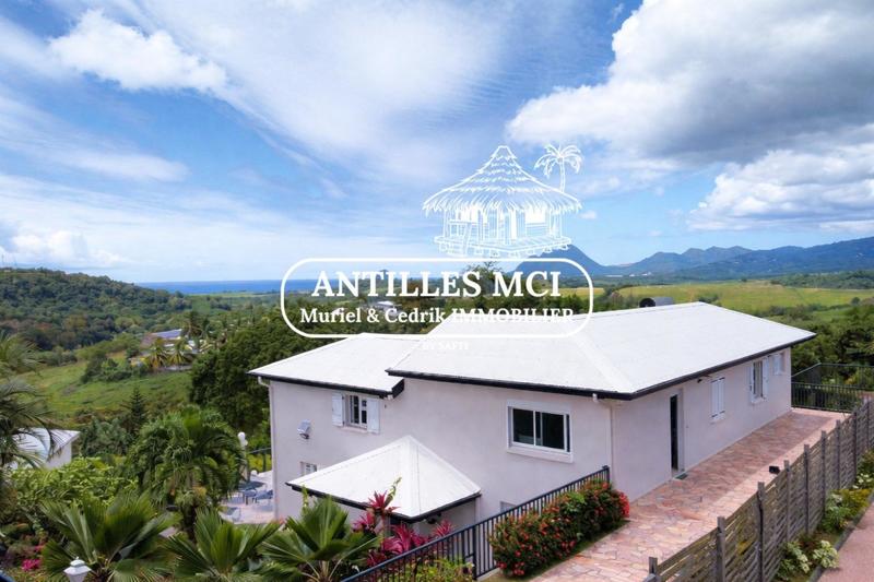 Maison - 180 m² - 7 pièces