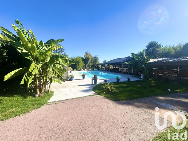 Maison - 825 m² - 15 pièces