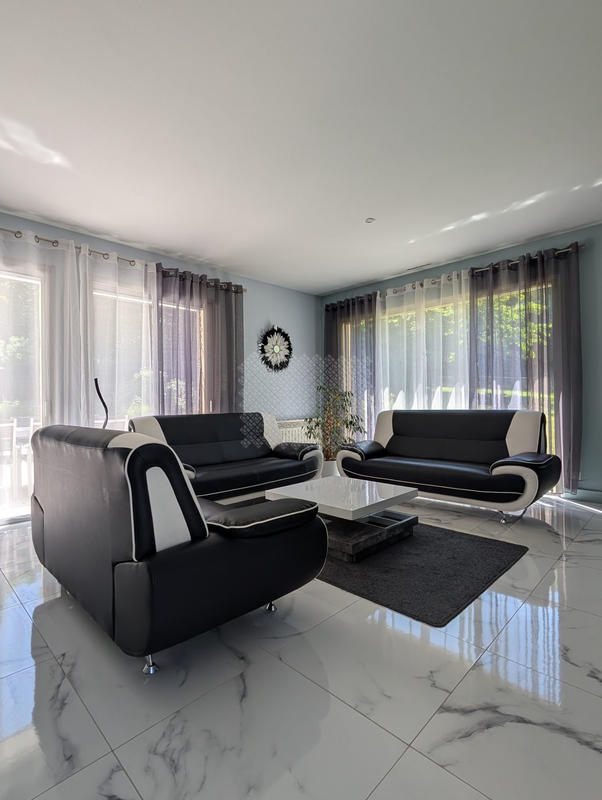 Maison - 220 m² - 7 pièces