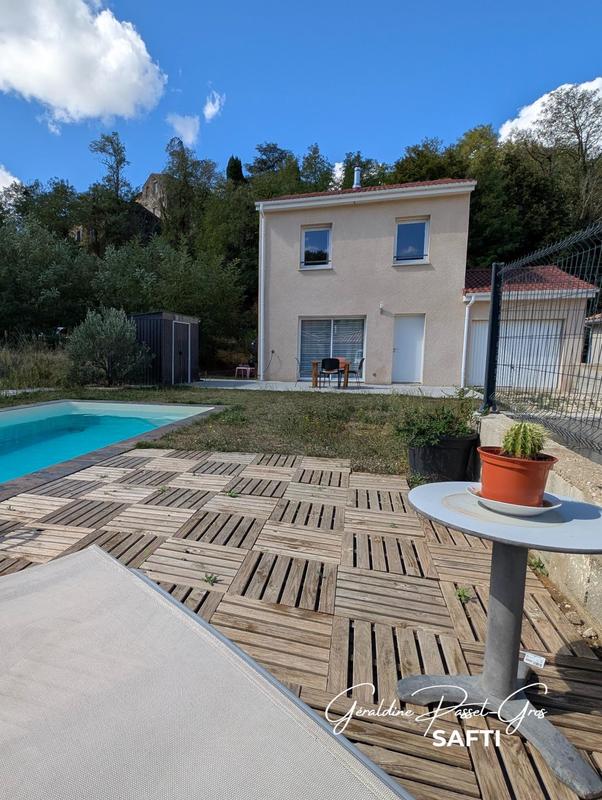 Maison - 84 m² - 4 pièces