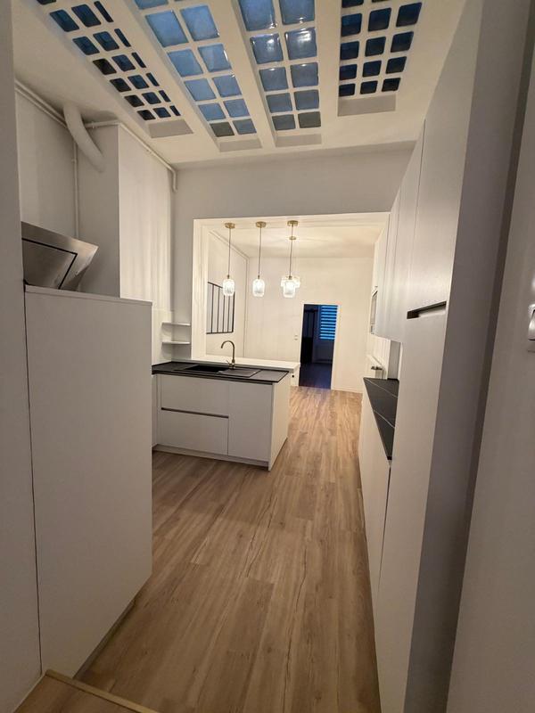 Appartement - 81 m² - 2 pièces