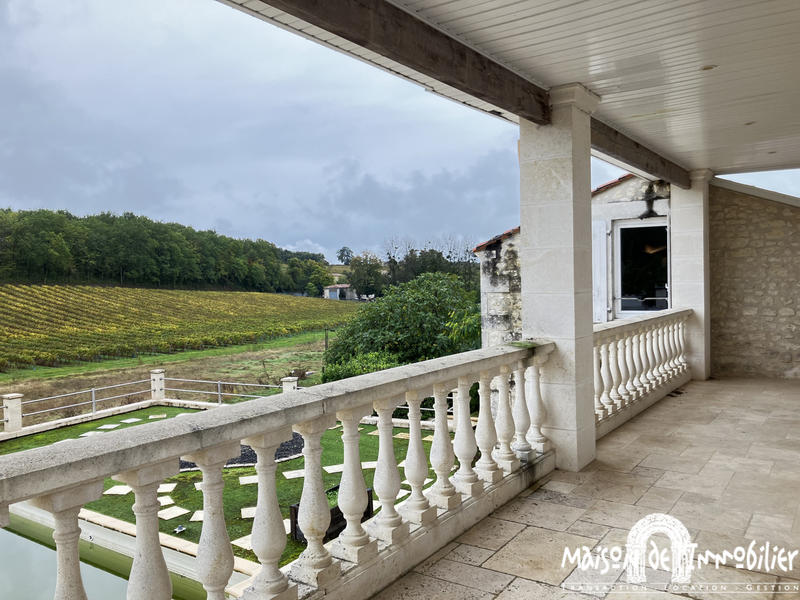 Maison - 253 m² - 7 pièces