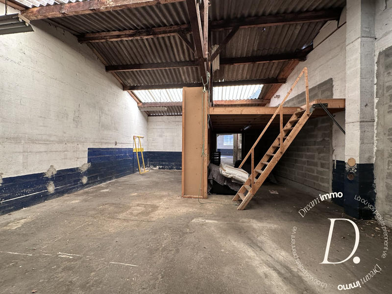 Entrepôt - 320 m²