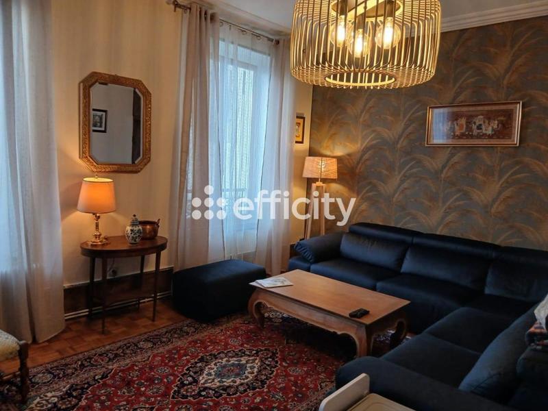 Demeure - 530 m² - 14 pièces