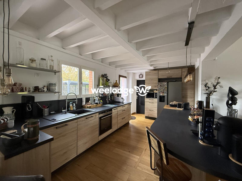 Maison traditionnelle - 207 m² - 6 pièces