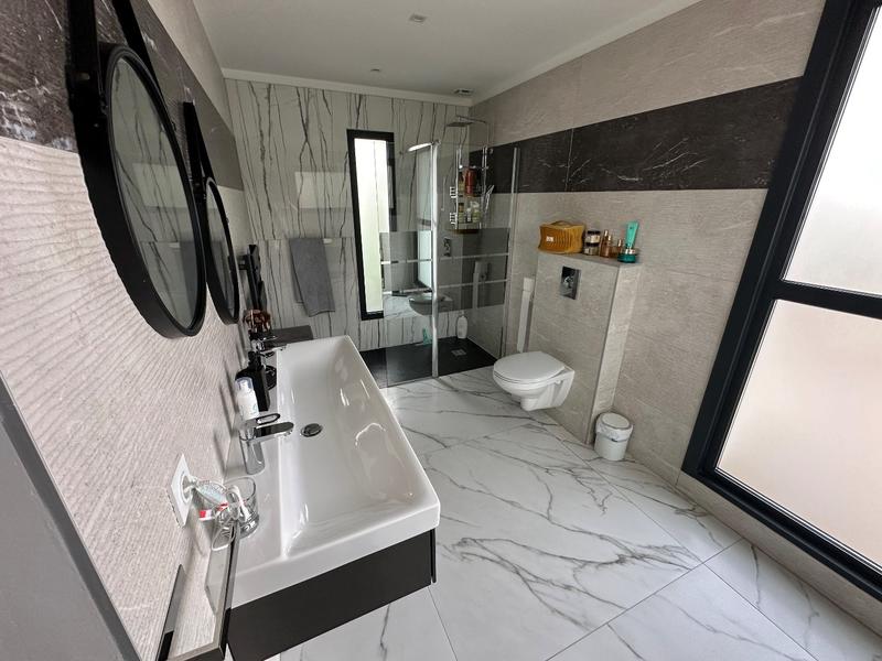 Villa - 262 m² - 6 pièces