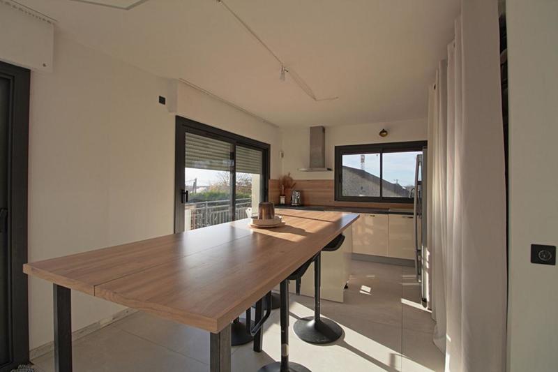 Maison d'architecte - 244 m² - 8 pièces