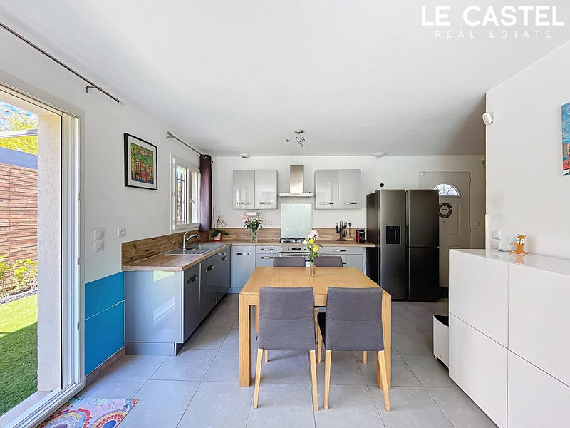 Maison - 92 m² - 4 pièces