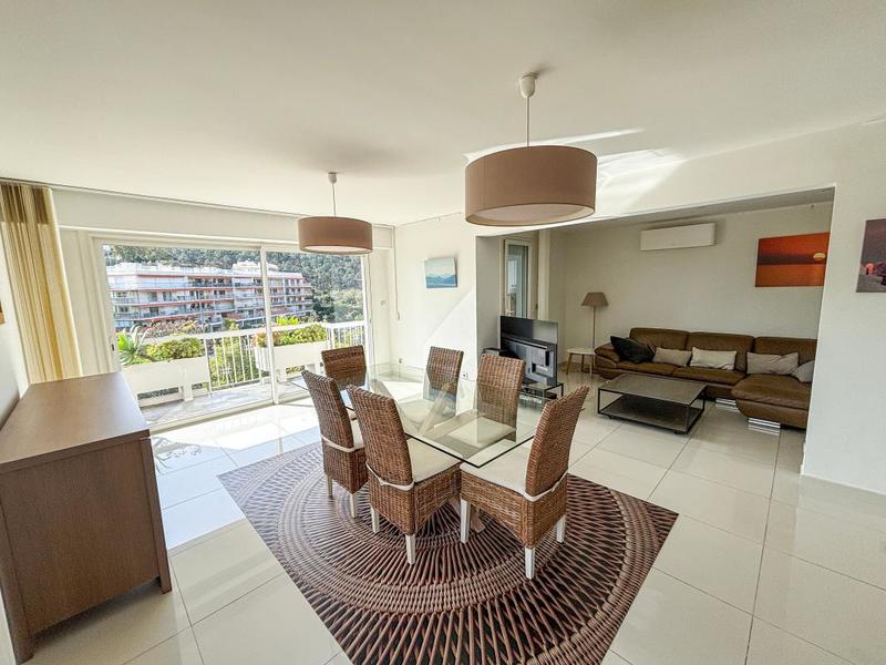 Appartement - 110 m² - 3 pièces