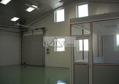 Entrepôt - 150 m²