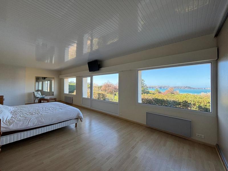 Maison - 179 m² - 6 pièces