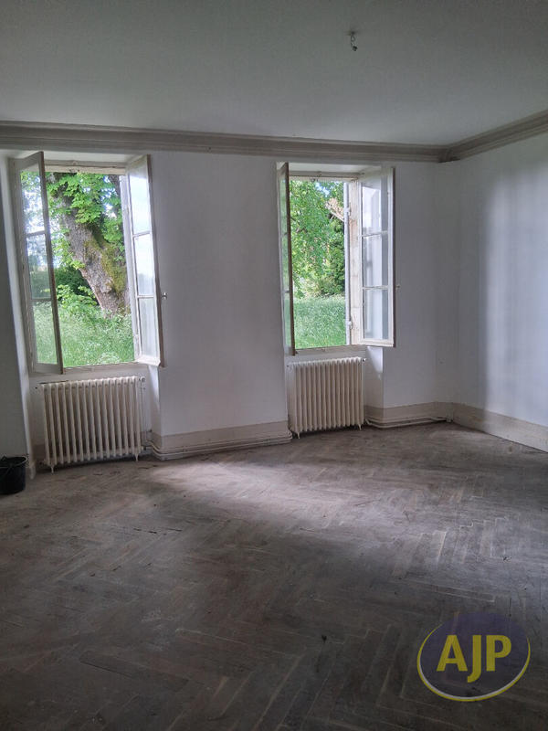 Maison - 381 m² - 13 pièces