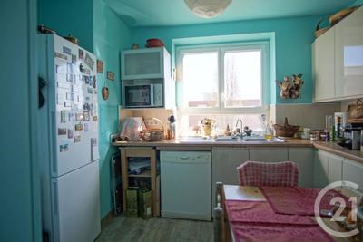 Appartement - 94 m² - 4 pièces