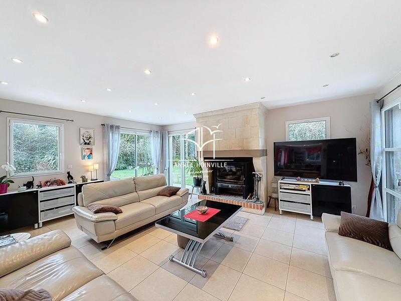 Villa - 177 m² - 6 pièces