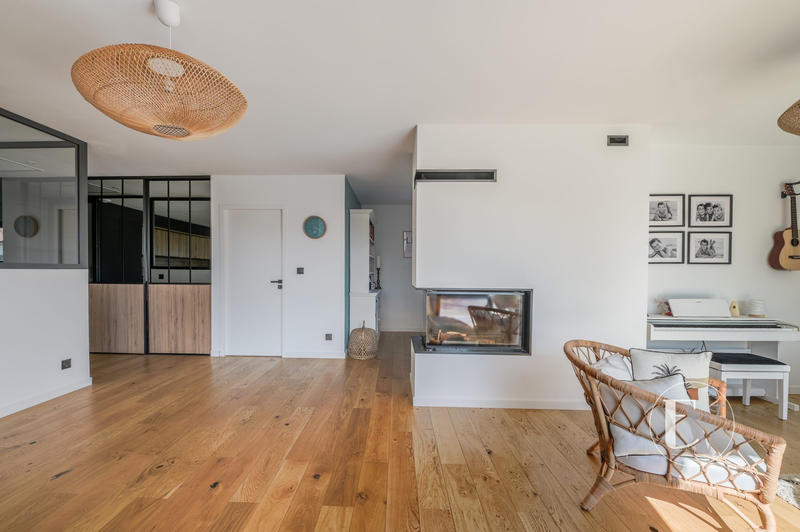 Maison contemporaine - 193 m² - 6 pièces