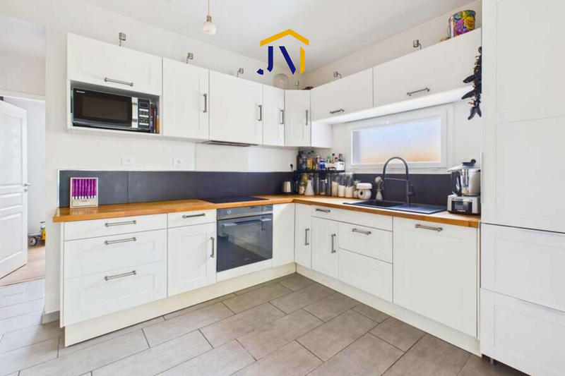 Maison - 100 m² - 4 pièces