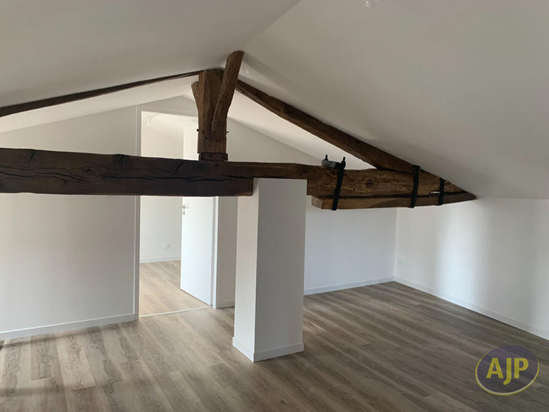 Appartement - 85 m² - 4 pièces