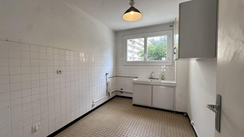 Appartement - 82 m² - 4 pièces