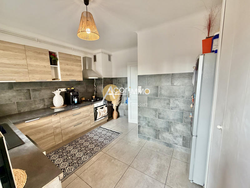 Appartement - 96 m² - 5 pièces