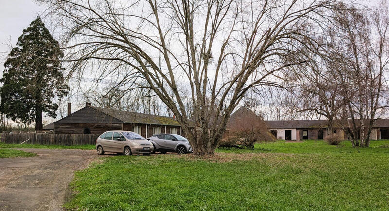 Fonds de commerce - 4 500 m²