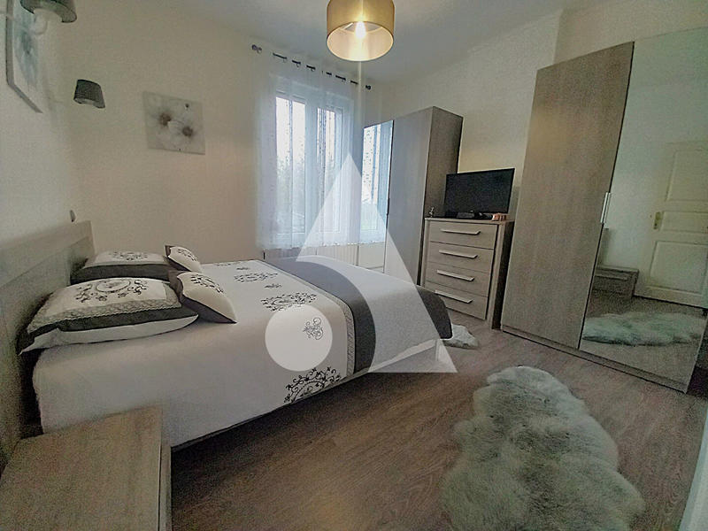 Maison - 94 m² - 6 pièces