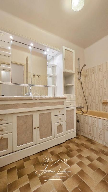 Maison - 195 m² - 6 pièces