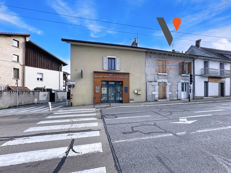 Local commercial - 216 m²