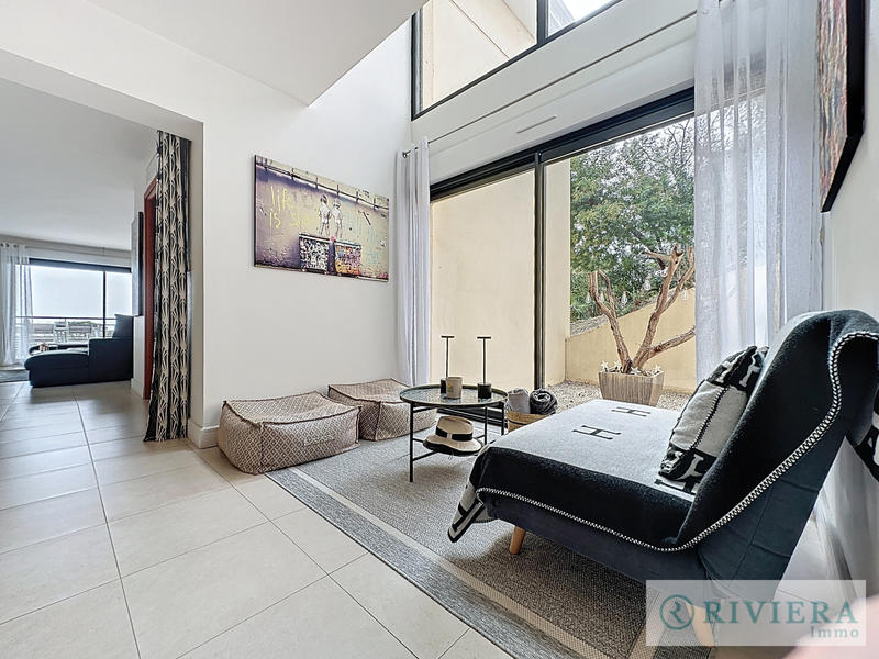 Maison - 203 m² - 5 pièces