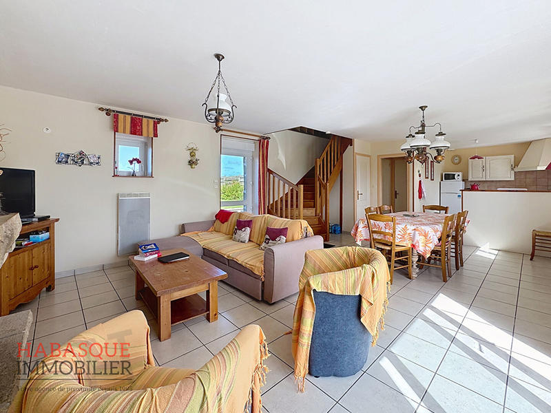 Maison - 253 m² - 12 pièces