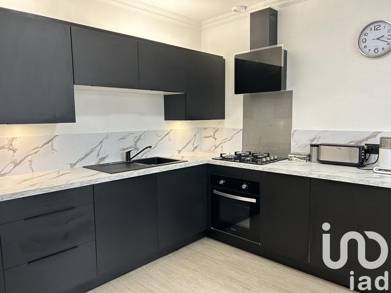 Maison - 245 m² - 9 pièces