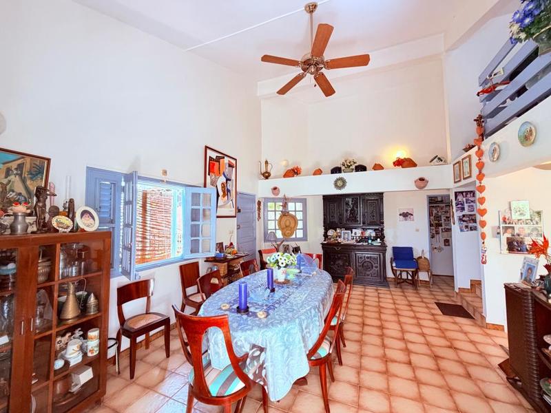 Villa - 208 m² - 6 pièces