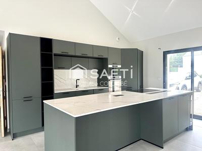 Maison - 201 m² - 9 pièces