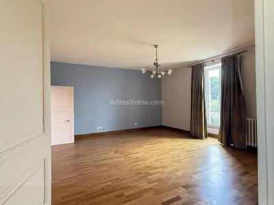 Maison - 280 m² - 10 pièces