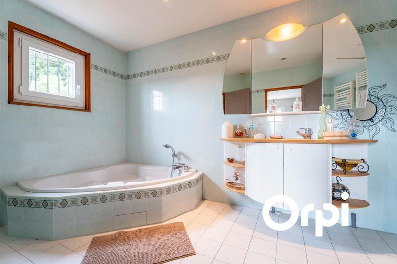 Maison - 176 m² - 5 pièces