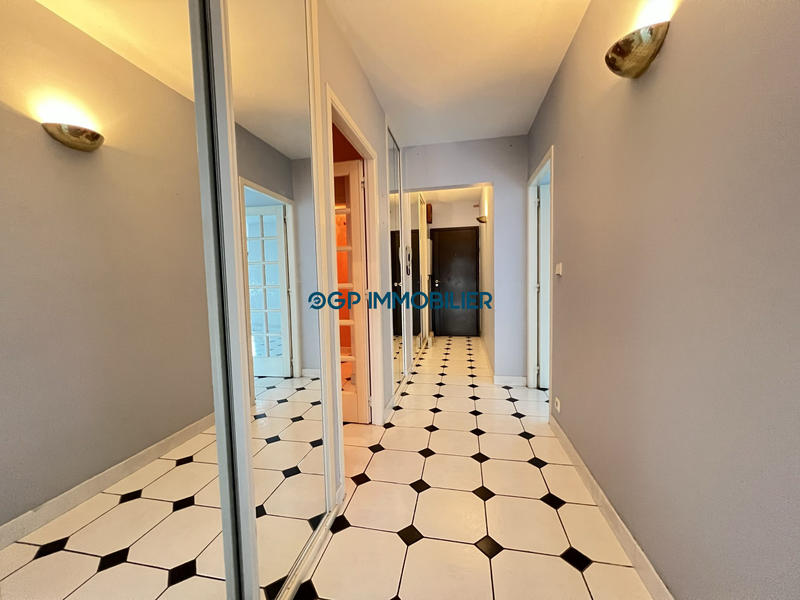 Appartement - 60 m² - 2 pièces