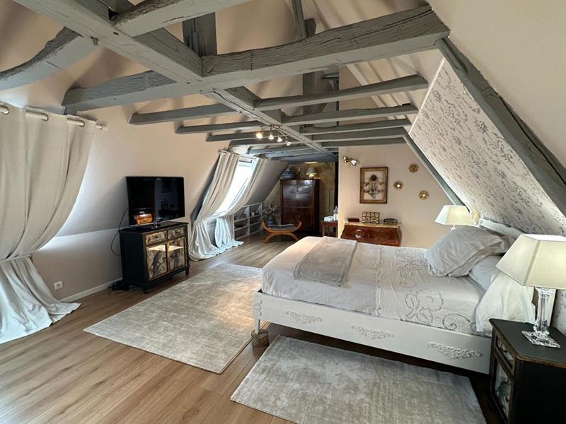 Maison - 220 m² - 6 pièces