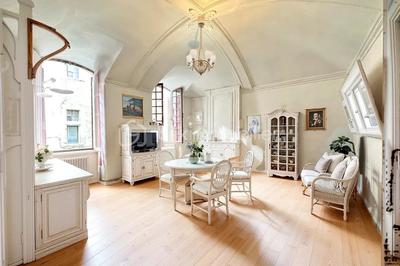 Maison en pierre - 340 m² - 8 pièces