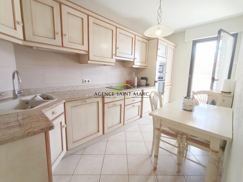 Appartement - 82 m² - 3 pièces