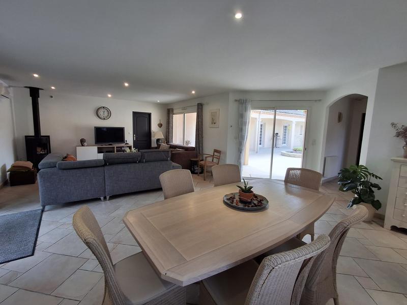 Maison traditionnelle - 178 m² - 7 pièces