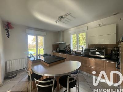 Maison - 197 m² - 8 pièces