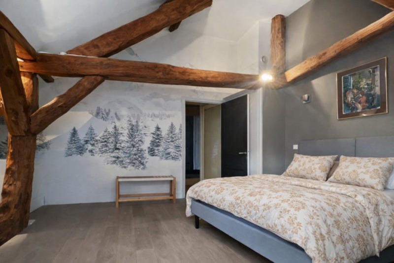 Appartement ancien - 159 m² - 4 pièces