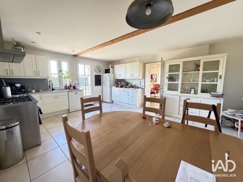 Maison - 237 m² - 5 pièces