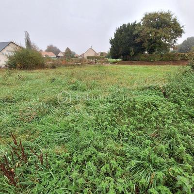 Terrain constructible - 856 m²