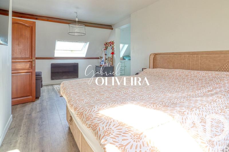 Maison - 232 m² - 10 pièces