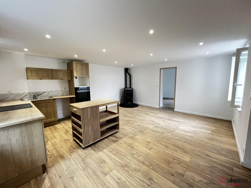 Maison - 84 m² - 5 pièces