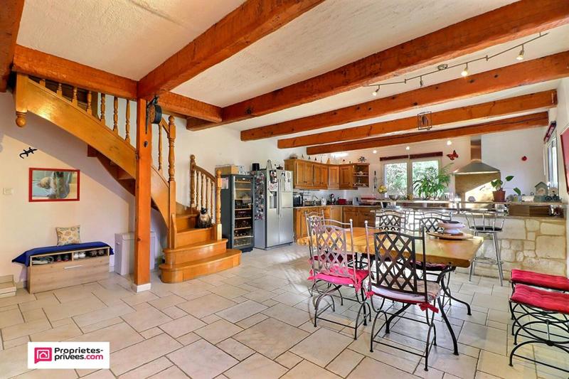 Maison - 310 m² - 10 pièces