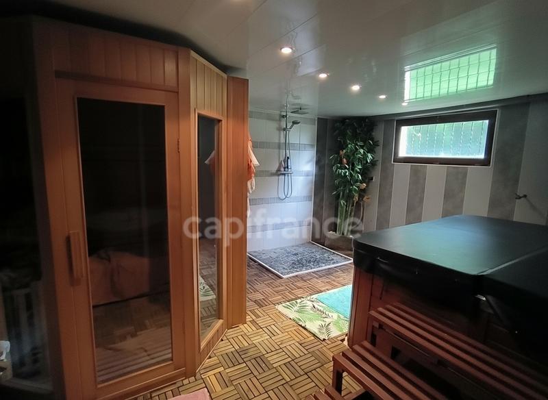 Maison - 176 m² - 5 pièces