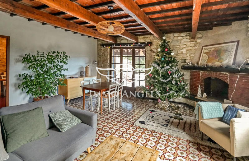 Maison ancienne - 360 m² - 18 pièces